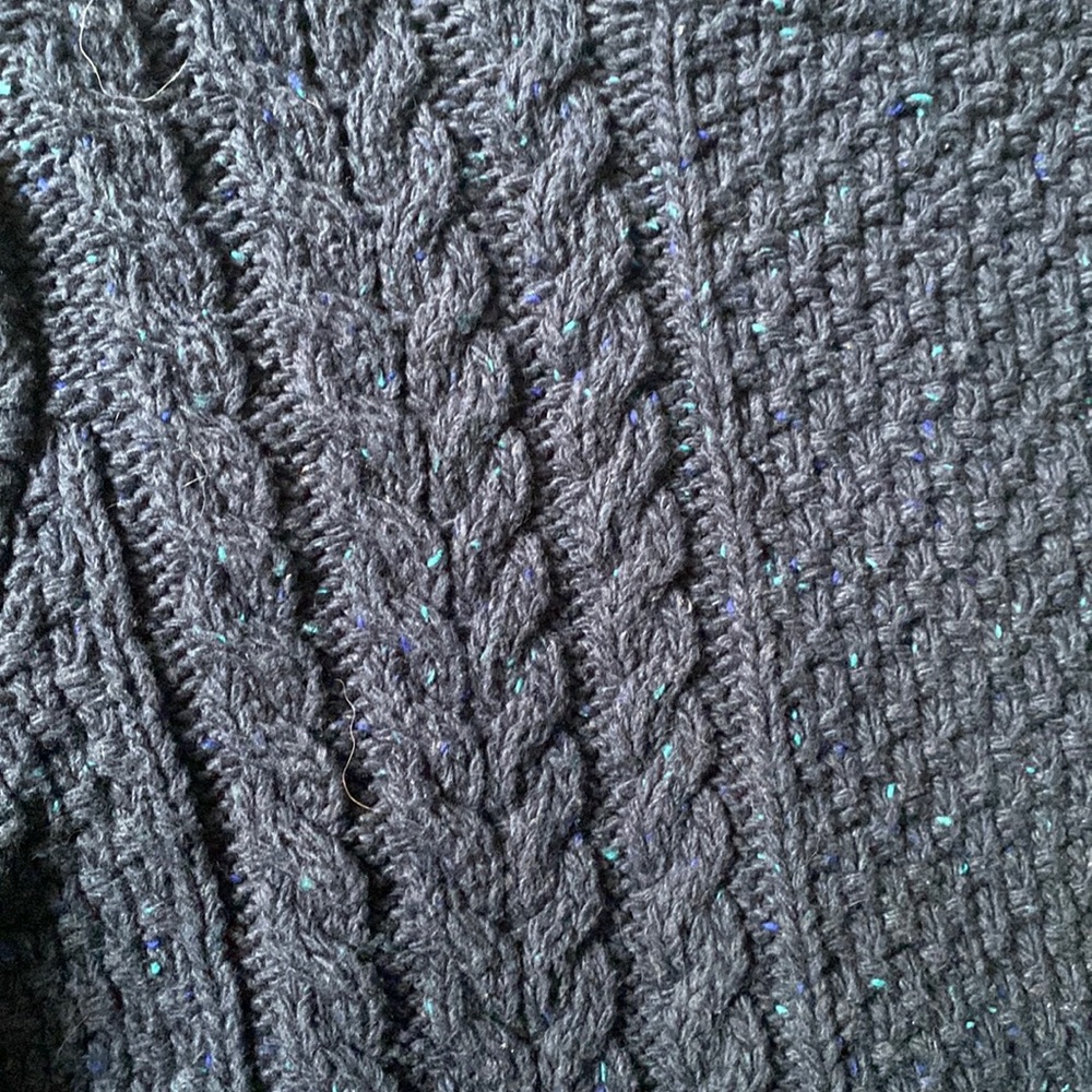 Like new scotch and soda sweater - Picture 3 of 9